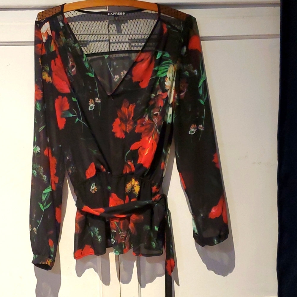 Express, Size Small, Floral Top with Belt
